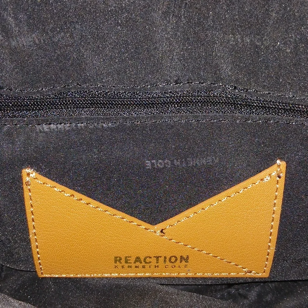 Kenneth Cole Reaction Cognac Lifestyle Mid-Satchel NWT‎